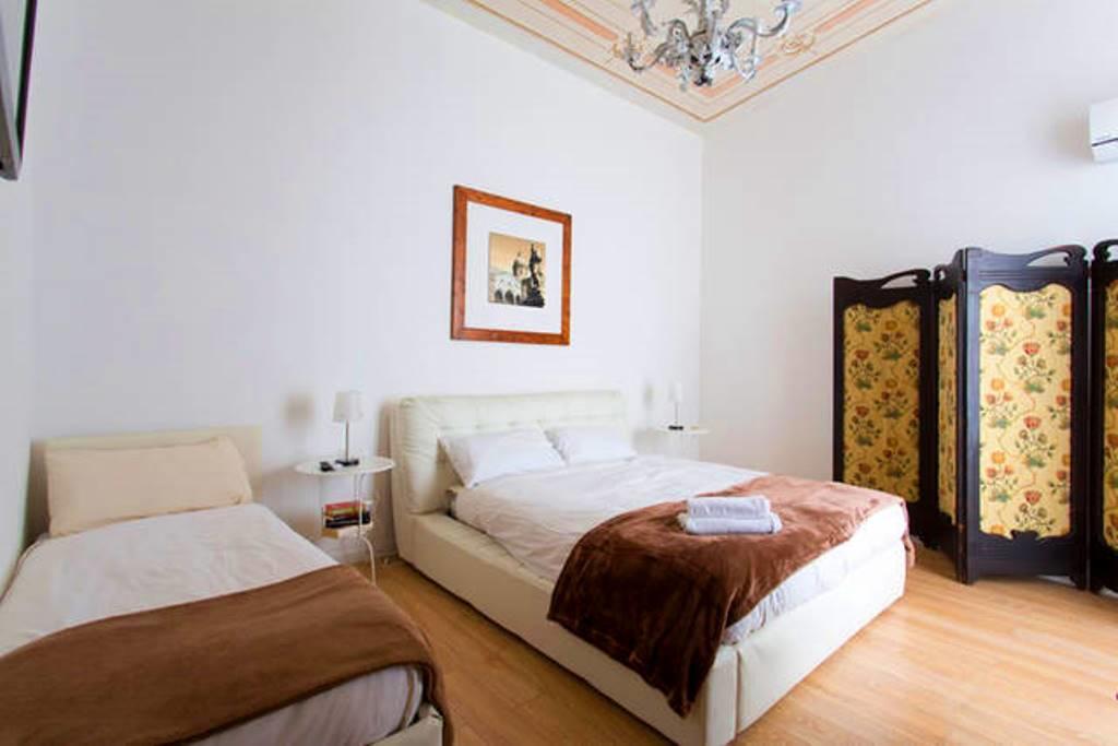 Aragona Rooms Палермо Екстер'єр фото