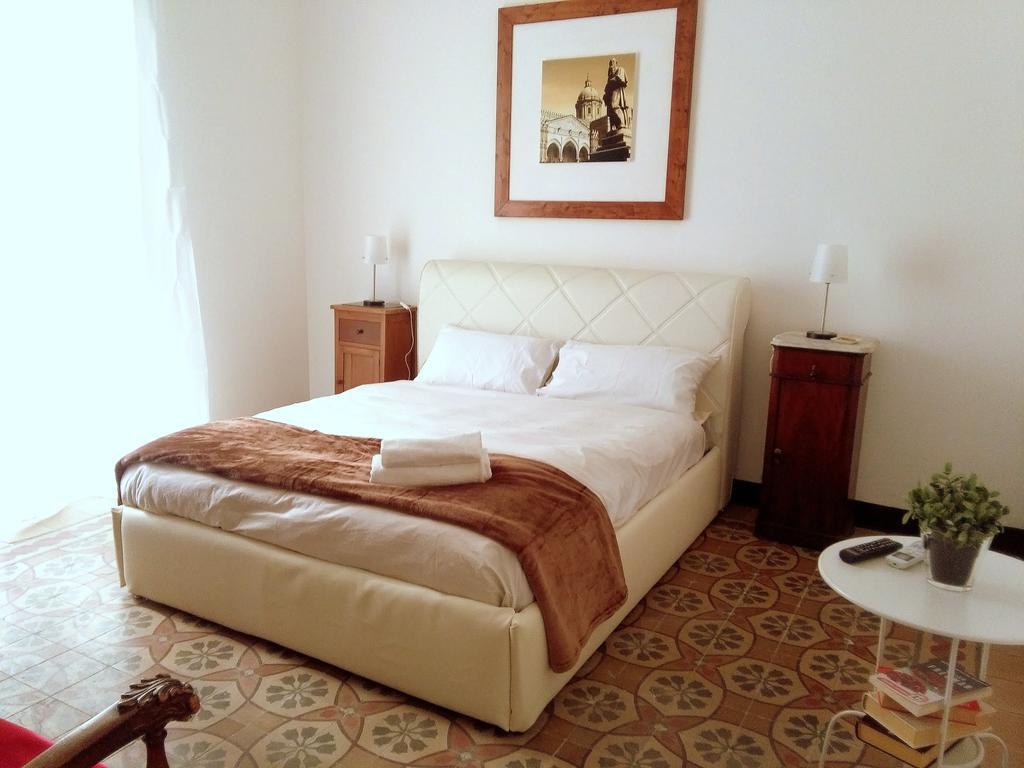 Aragona Rooms Палермо Екстер'єр фото